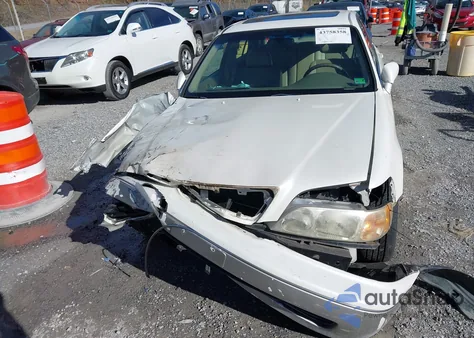 1998 Acura Rl 3.5 z USA, uszkodzony, nr VIN JH4KA9683WC009742